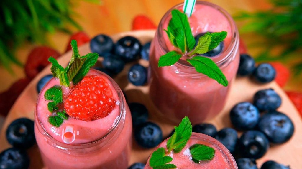 Smoothies as road trip snacks