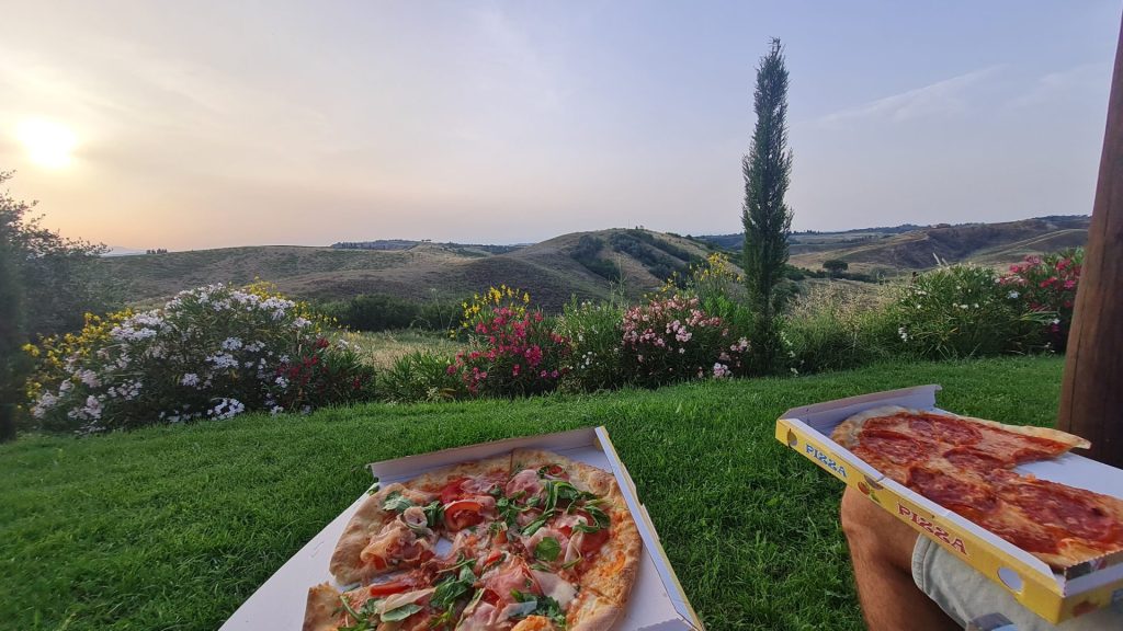 Pizza with a view in Tuscany
